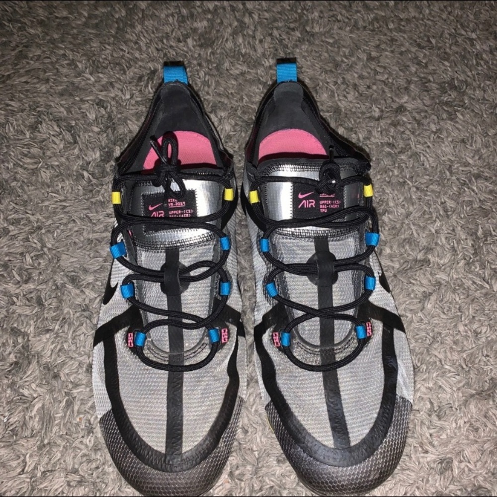 Vapor maxes